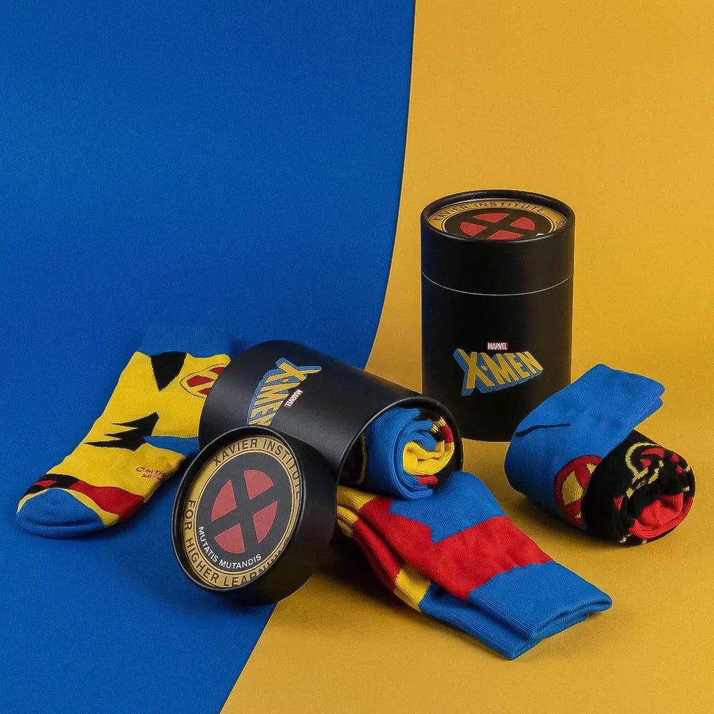 Marvel X-Men sokken 3 paar in geel, zwart en blauw met zwarte cadeaukoker met X-Men logo