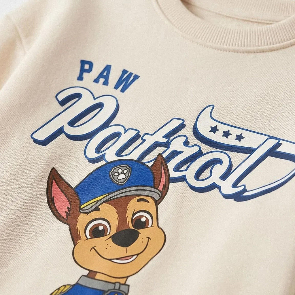 Detail Chase en Paw Patrol logo op de borst