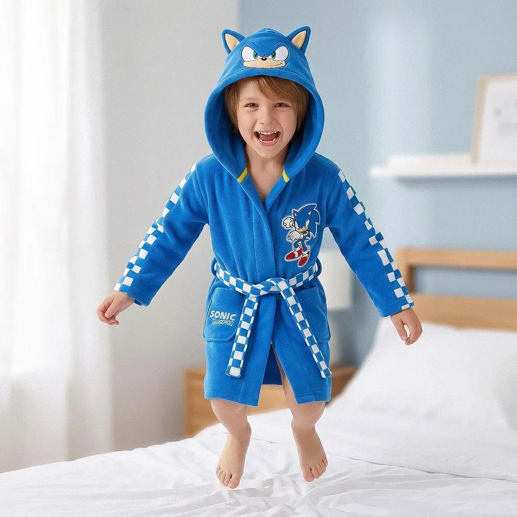 Sonic badjas gedragen in de slaapkamer