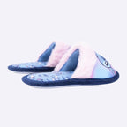 Stitch en Angel sloffen naast elkaar zijaanzicht