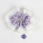 scrunchie met ruitjes, witte geplooide rand en Kuromi hangertje