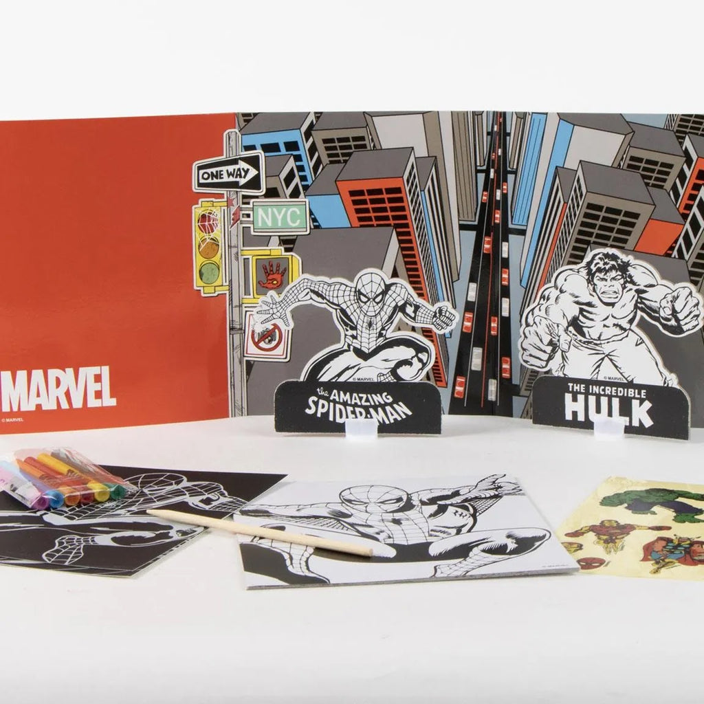 Marvel Spiderman activiteitenset speelachtergrond en figuren