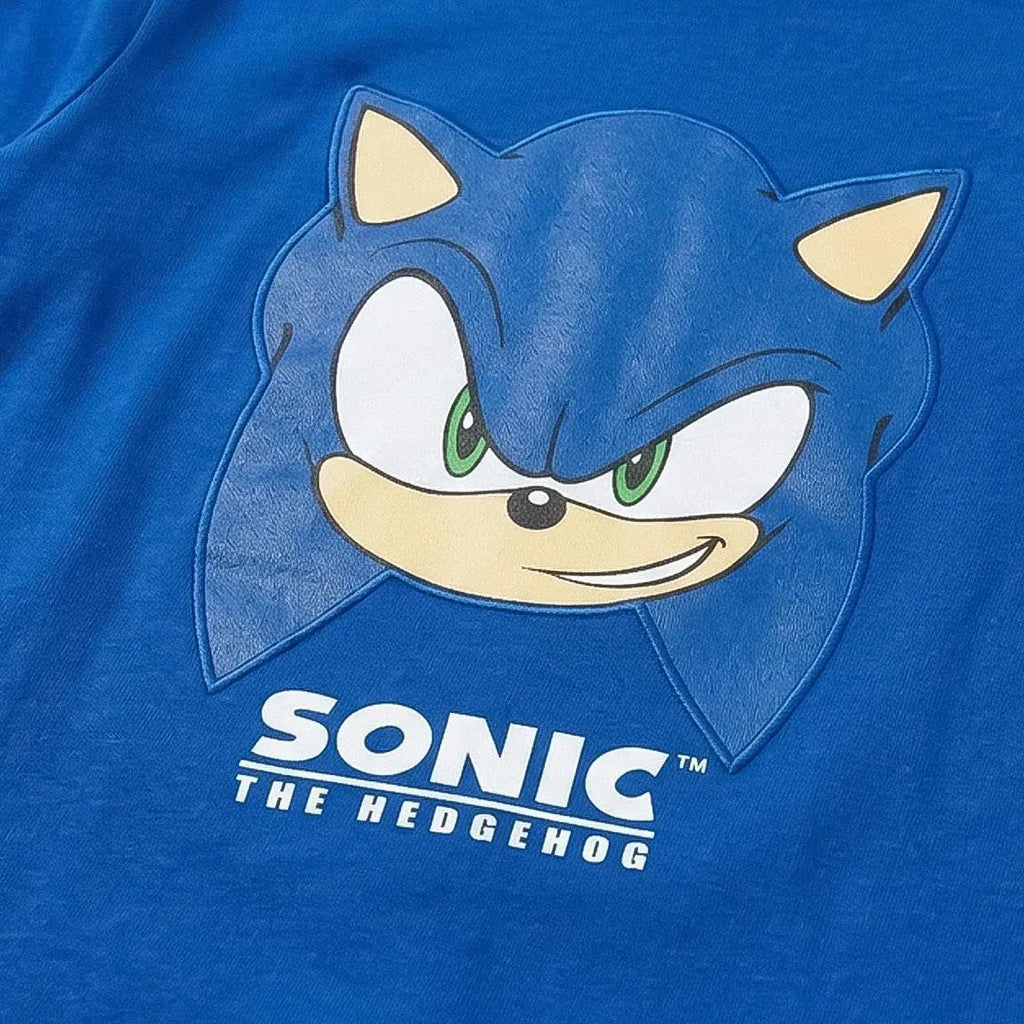 Detail Sonic kop en logo op het shirt
