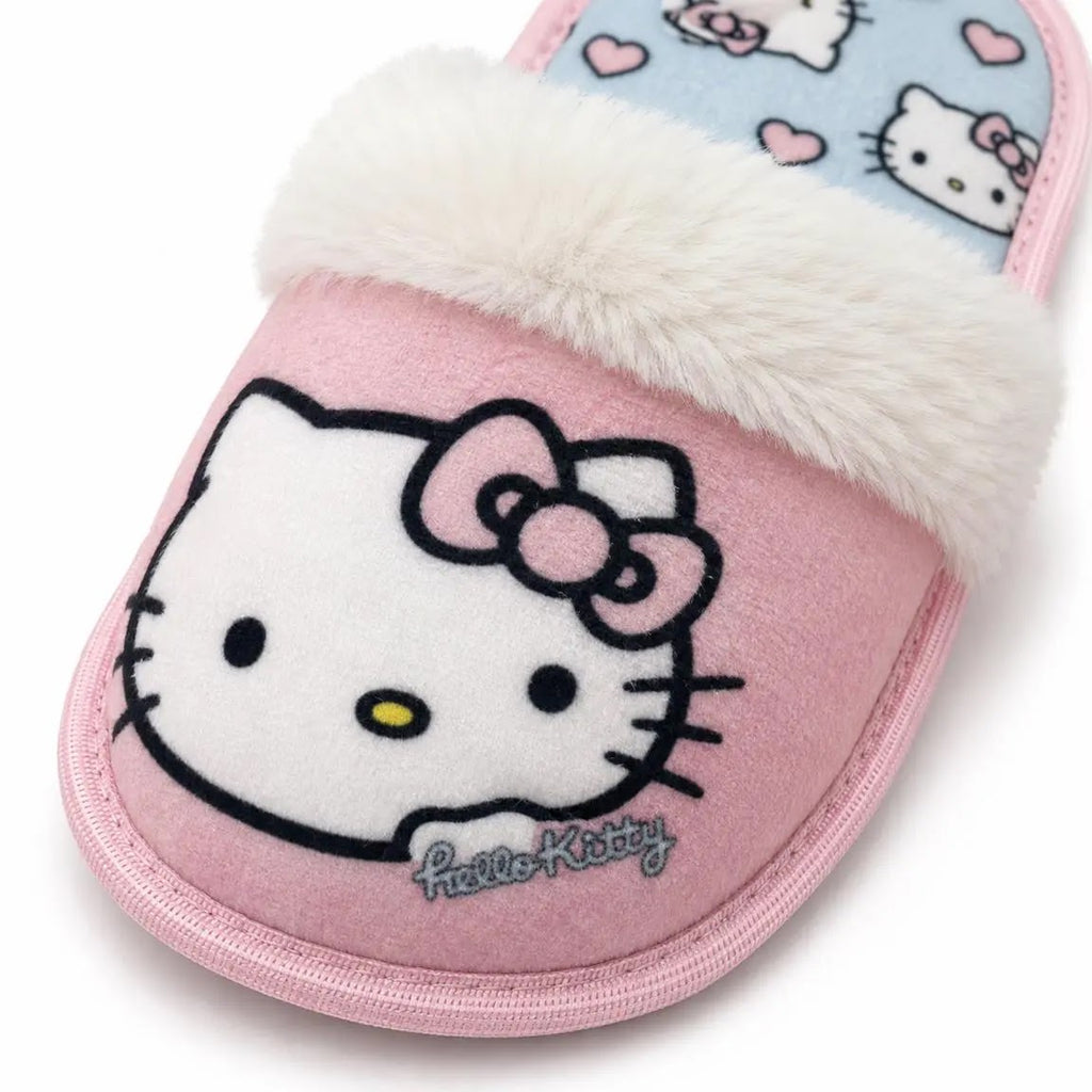 Detail Hello Kitty afbeelding en pluche rand