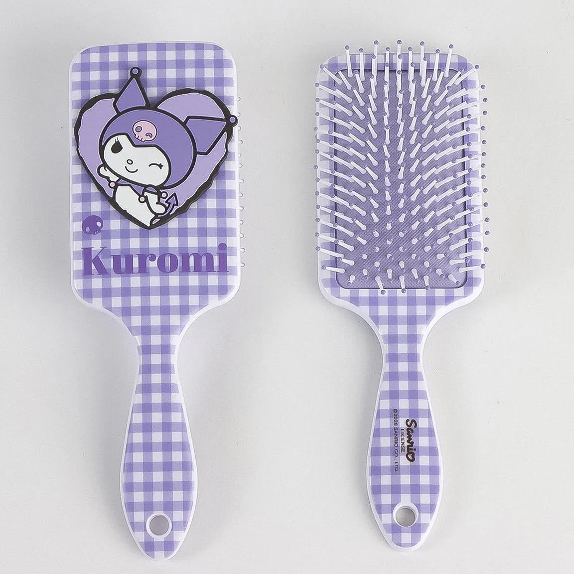 haarborstel met lila ruitjes en Kuromi voor- en achterkant