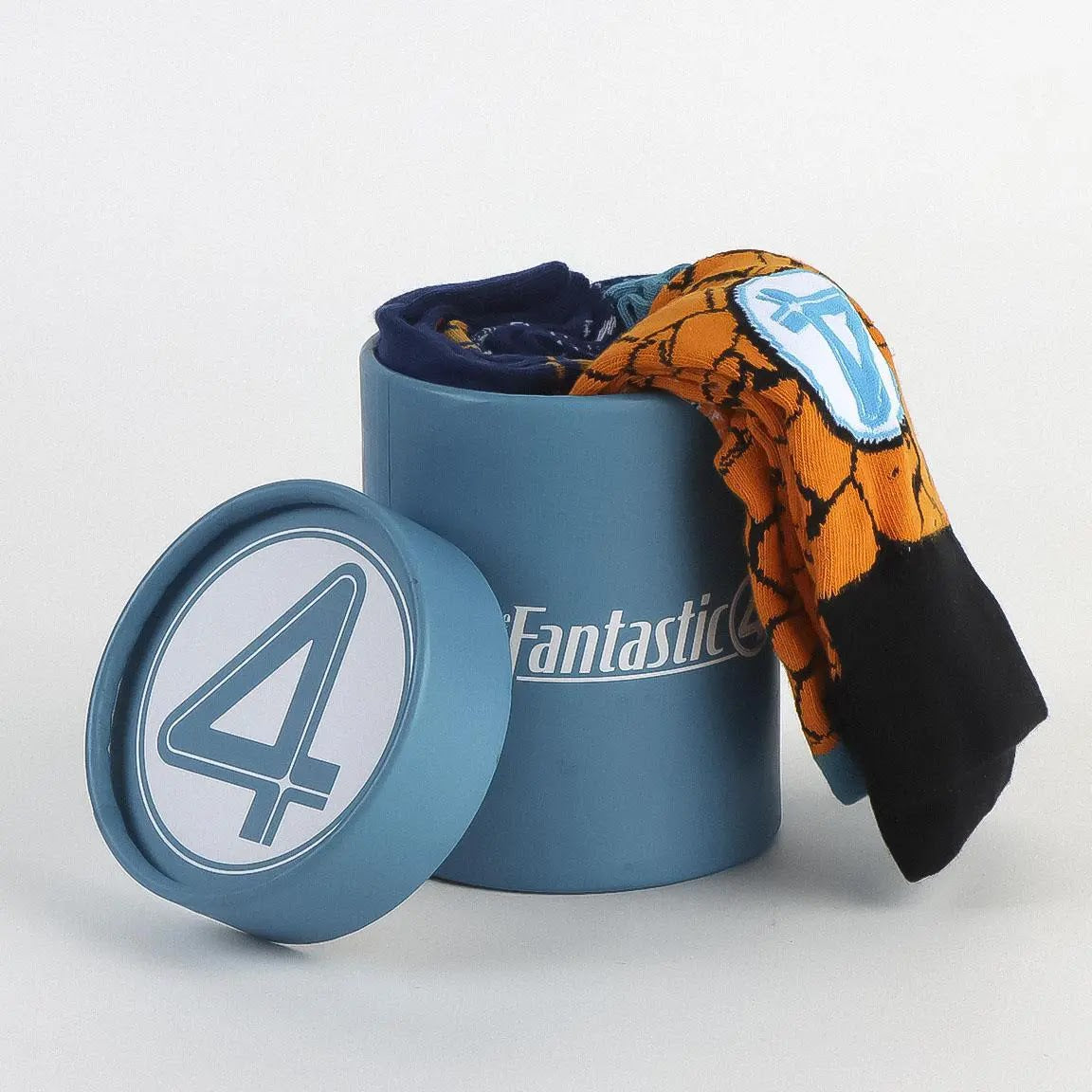 Geopende Fantastic Four koker met sokken en deksel met 4-embleem