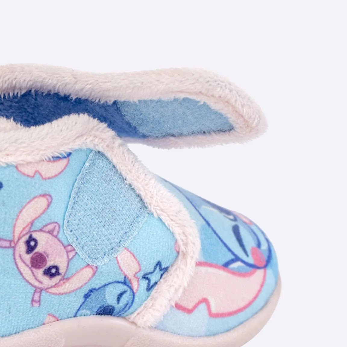 Disney Stitch en Angel Sloffen detail