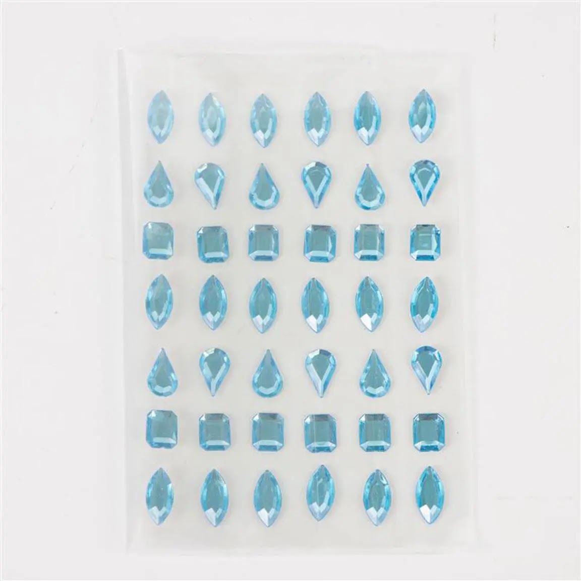 Vel met blauwe plakdiamantjes