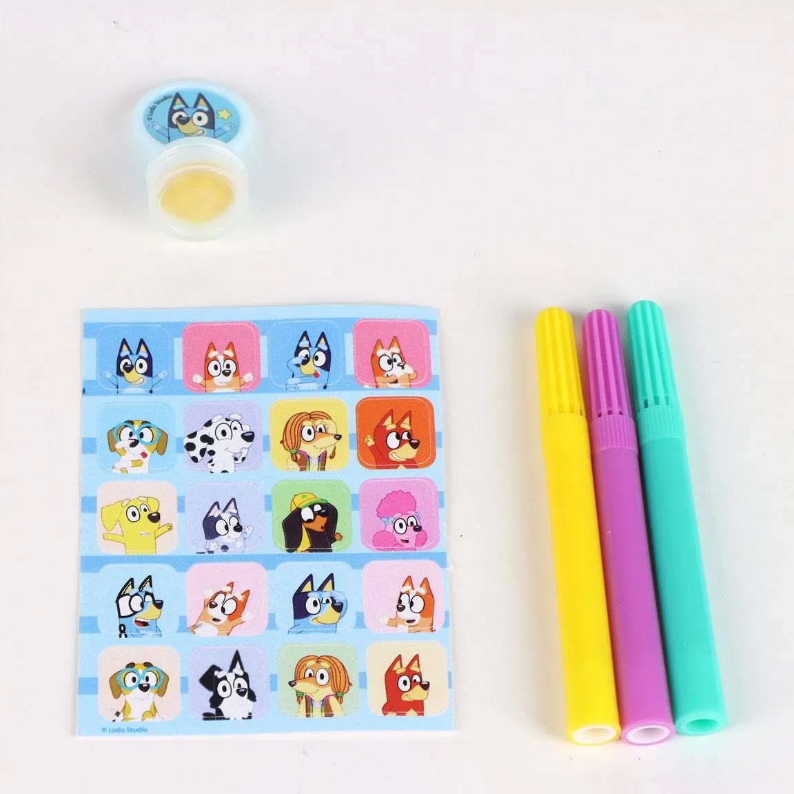 Bluey activiteitenboek stiften, stickers en stempel