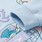Detail geribde mouwboord en print