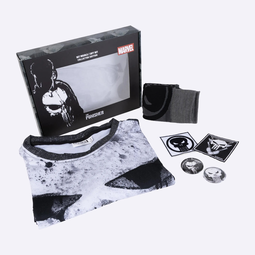 Punisher set uitgepakt naast de geopende cadeaudoos