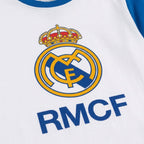 Real Madrid clublogo en RMCF op het pyjamashirt detail