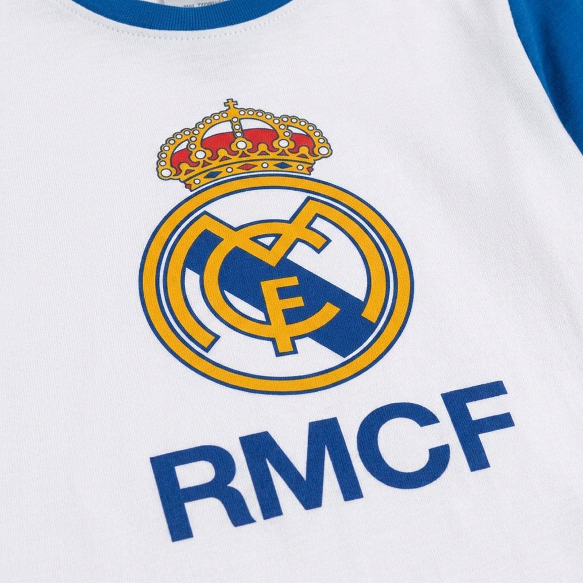 Real Madrid clublogo en RMCF op het pyjamashirt detail