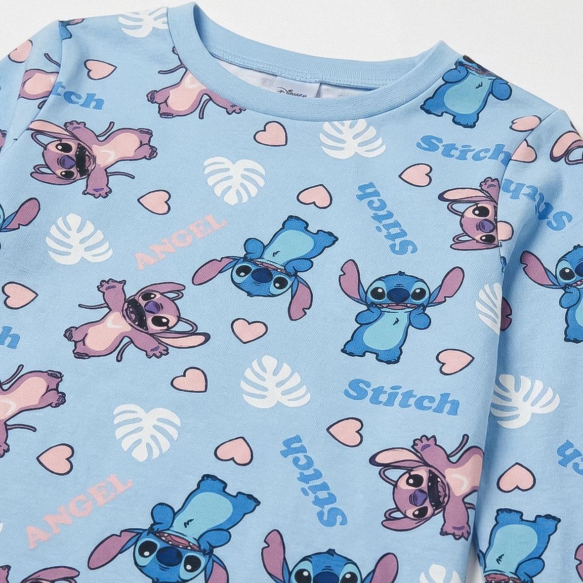 Stitch pyjama detail van de print met Stitch, Angel en hartjes