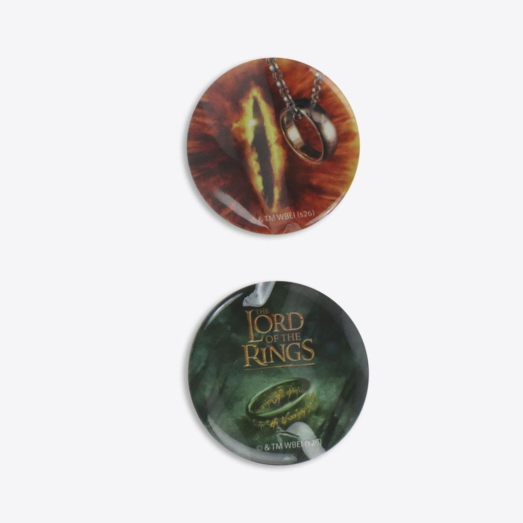 Twee buttons met het Oog van Sauron en De Ene Ring