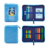 Bluey Gevulde Fluffy Etui - 1 Zipper Etui met Schoolspullen - Pluche Etui - Officiële Bluey Merchandise