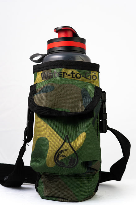 Water-to-Go Flessentasje Camo - Camouflage Flessenhouder met Schouderband
