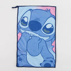 Disney Stitch Verzorgingsset met Transparante Toilettas, Drinkfles, Haarborstel en Handdoek – Officieel Gelicenseerd