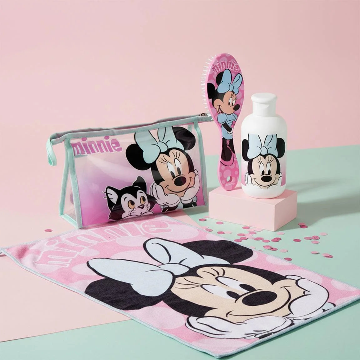 Minnie Mouse Verzorgingsset Toilettas Handdoek Haarborstel Flesje Officieel Gelicenseerd
