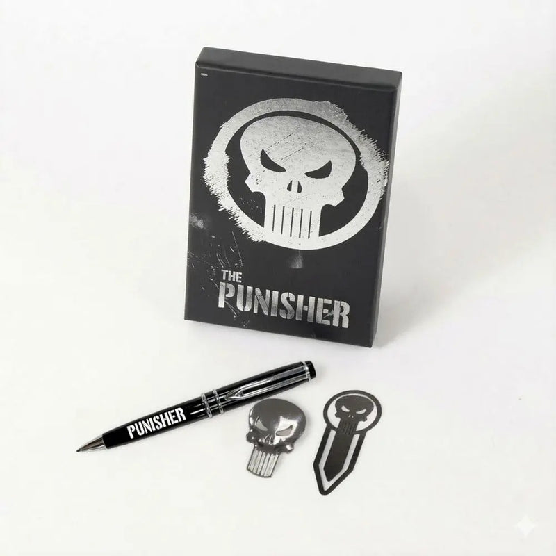 Zwarte Punisher cadeaudoos met pen, pin en bladwijzer ervoor