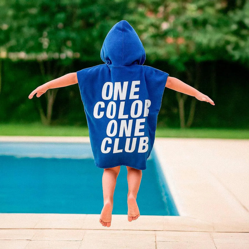 Real Madrid Poncho voor Kinderen – Blauw – 55 x 110 cm – Sneldrogende Kinderponcho met Capuchon – Officieel Gelicenseerd
