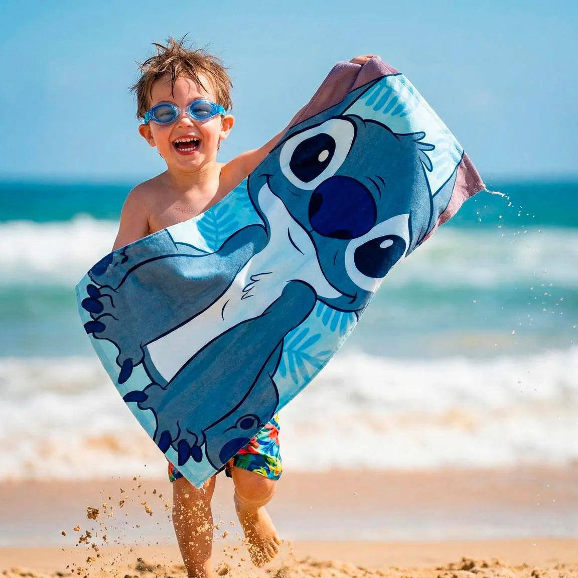 Disney Stitch Strandlaken met Zwembril – Handdoek en Zwemset Kind – Strand Zwembad Vakantie Accessoires