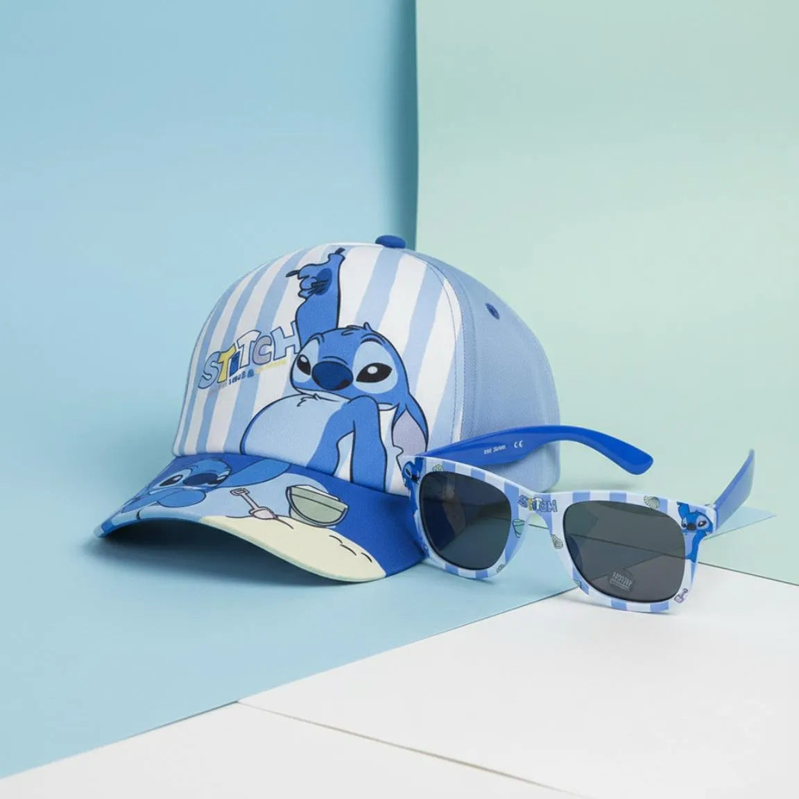Disney Stitch Pet met Zonnebril – Blauw – Kinder Pet & Zonnebril Set – Zomer & Strand